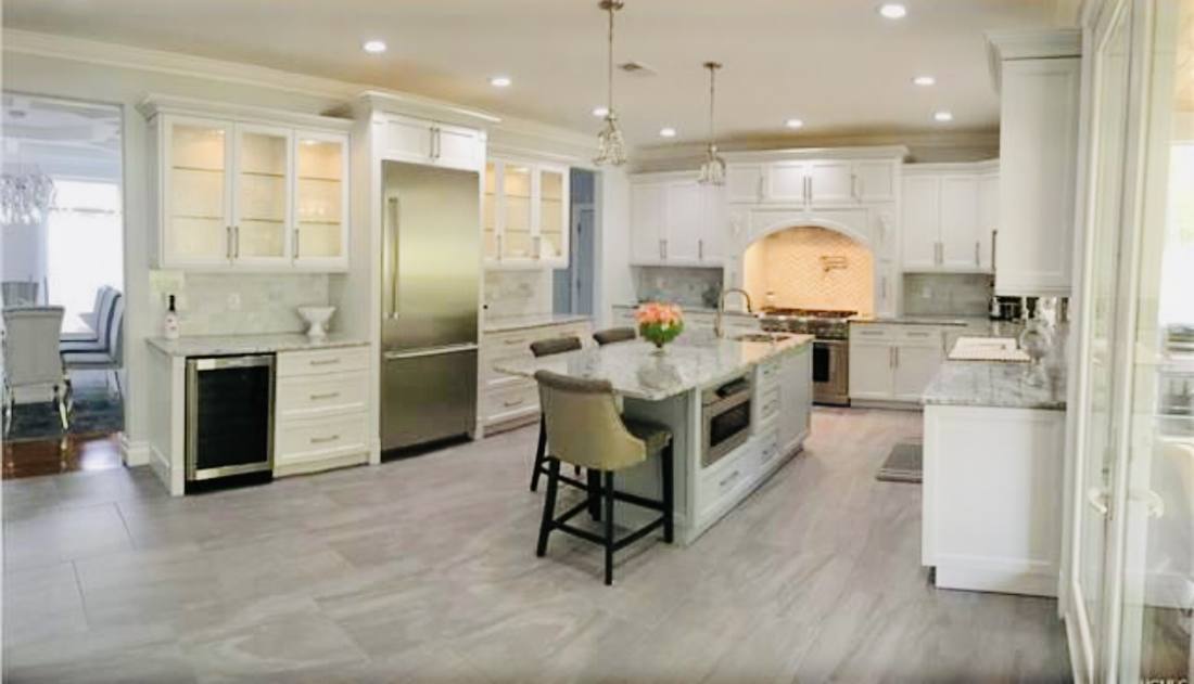 A custom kitchen finished by Les